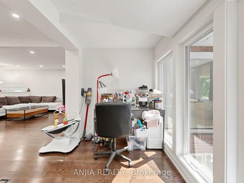 Photo 20 at 8 Applefield Drive, Bendale, Toronto