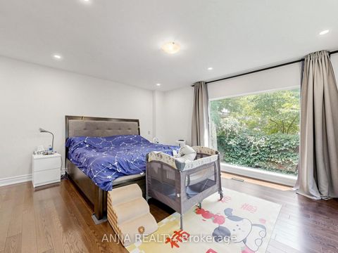 Photo 22 at 8 Applefield Drive, Bendale, Toronto