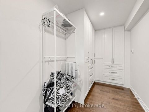 Photo 24 at 8 Applefield Drive, Bendale, Toronto