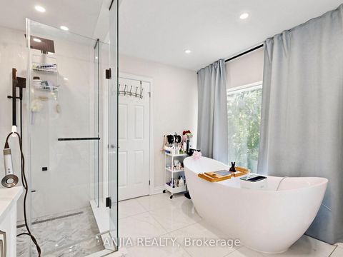 Photo 27 at 8 Applefield Drive, Bendale, Toronto
