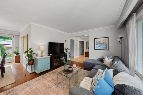Photo 7 at 34 Clifton Avenue, Bathurst Manor, Toronto