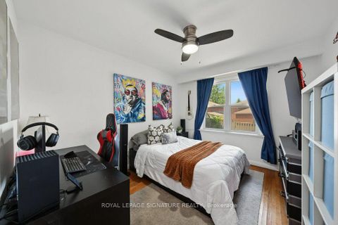 Photo 20 at 34 Clifton Avenue, Bathurst Manor, Toronto