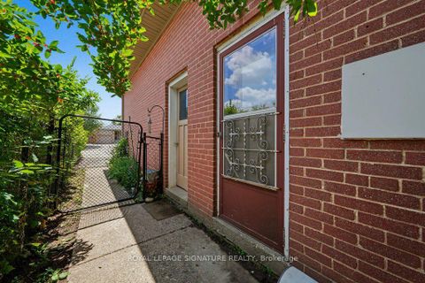 Photo 48 at 34 Clifton Avenue, Bathurst Manor, Toronto