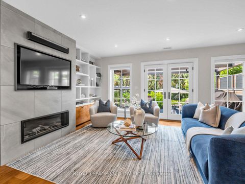 Photo 11 at 146 Glenvale Boulevard, Leaside, Toronto