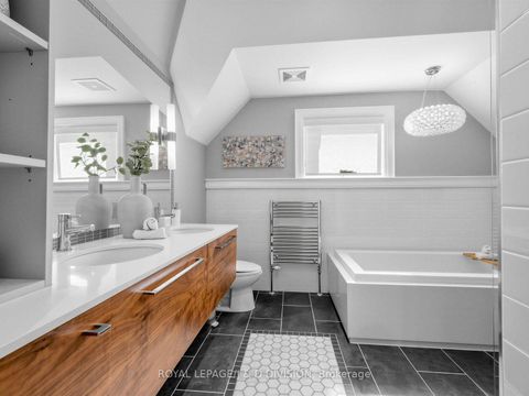 Photo 19 at 146 Glenvale Boulevard, Leaside, Toronto