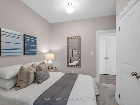 Photo 23 at 146 Glenvale Boulevard, Leaside, Toronto