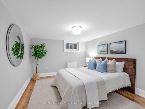 Photo 30 at 146 Glenvale Boulevard, Leaside, Toronto