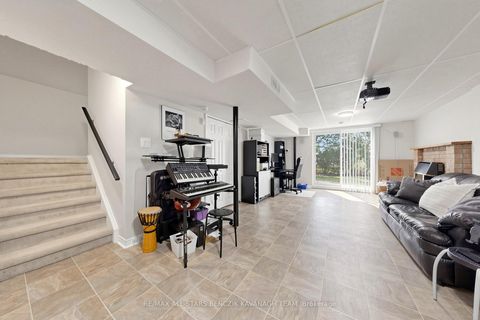 Photo 16 at 46 Crawford Rose Drive, Aurora Heights, Aurora