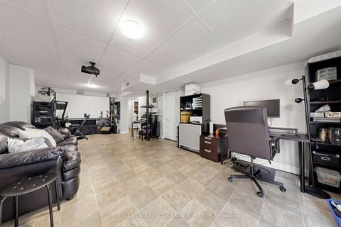 Photo 18 at 46 Crawford Rose Drive, Aurora Heights, Aurora