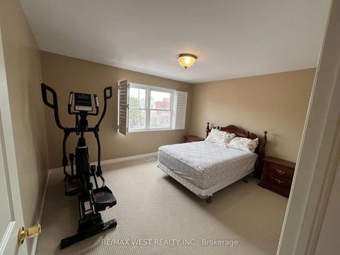 Photo 7 at 568 Dufferin Street, Little Portugal, Toronto
