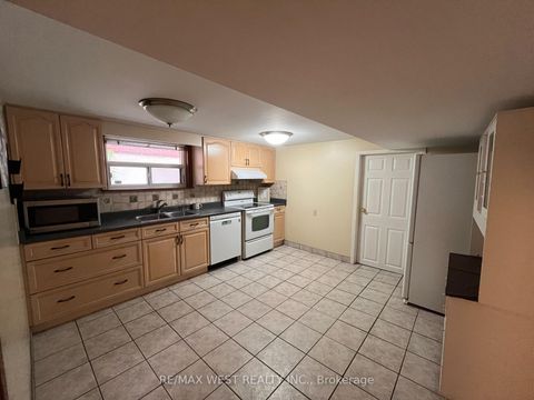Photo 12 at 568 Dufferin Street, Little Portugal, Toronto