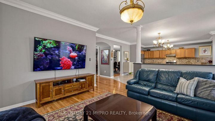 Photo 6 at 12 Sergio Marchi Street, CFB, Toronto