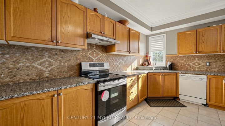 Photo 10 at 12 Sergio Marchi Street, CFB, Toronto