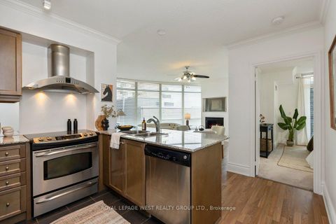 Photo 3 at 802 - 8 Scollard Street, Annex, Toronto