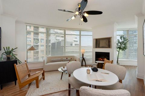 Photo 12 at 802 - 8 Scollard Street, Annex, Toronto