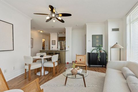 Photo 15 at 802 - 8 Scollard Street, Annex, Toronto