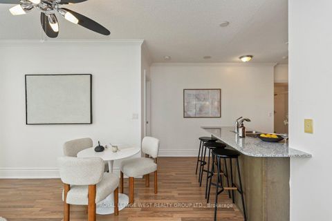 Photo 18 at 802 - 8 Scollard Street, Annex, Toronto