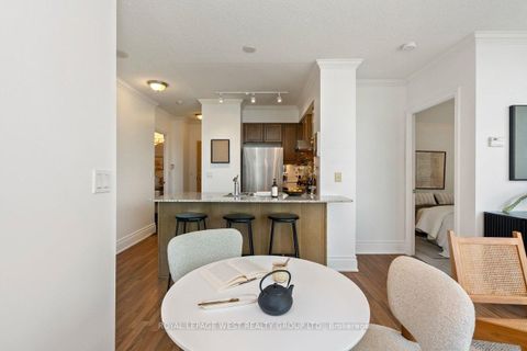 Photo 22 at 802 - 8 Scollard Street, Annex, Toronto