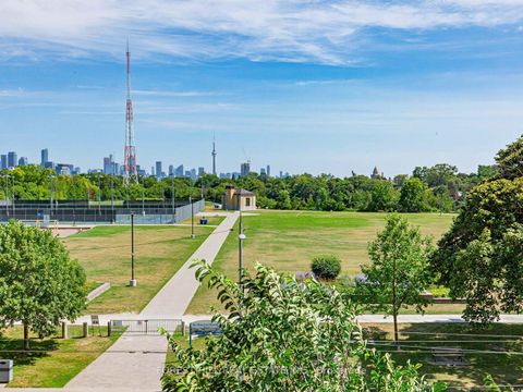 Photo 10 at 313 - 6 Parkwood Avenue, Forest Hill South, Toronto