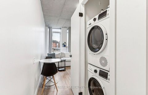Photo 8 at 207 - 318 King Street E, Moss Park, Toronto