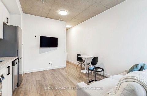 Photo 15 at 207 - 318 King Street E, Moss Park, Toronto