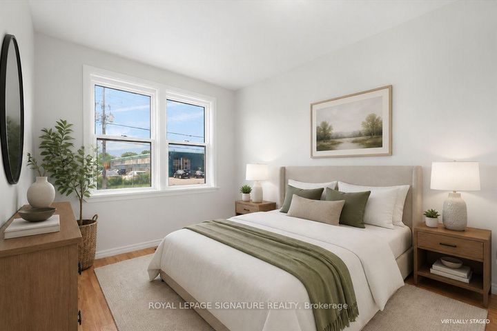 Photo 9 at 195 Park Road S, Vanier, Oshawa