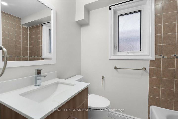 Photo 11 at 195 Park Road S, Vanier, Oshawa