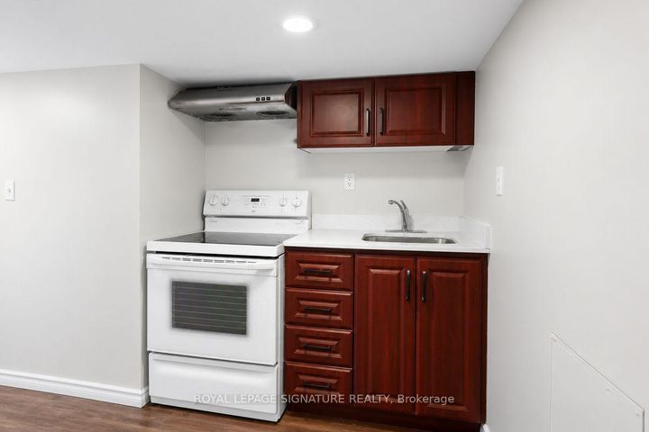 Photo 23 at 195 Park Road S, Vanier, Oshawa