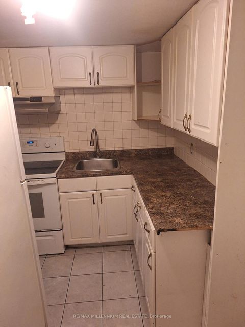 Photo 6 at 5 Brewton Road, Woburn, Toronto