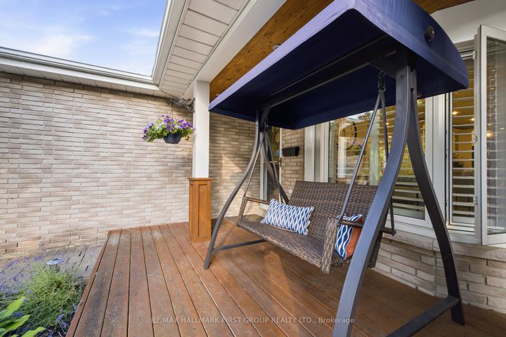 Photo 4 at 1896 New Street, Amberlea, Pickering