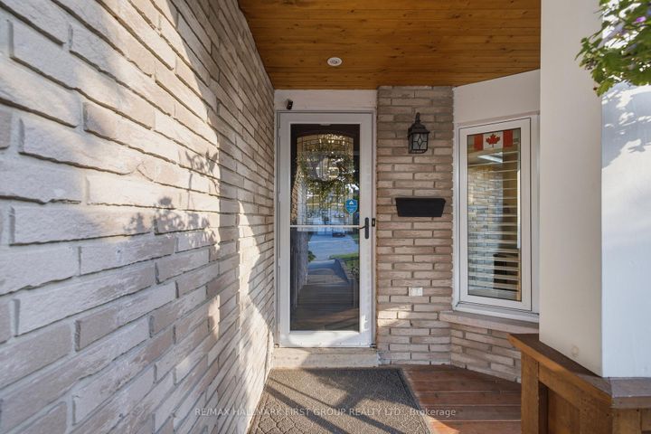 Photo 5 at 1896 New Street, Amberlea, Pickering