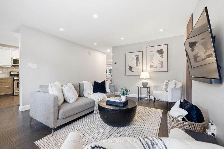 Photo 19 at 1896 New Street, Amberlea, Pickering