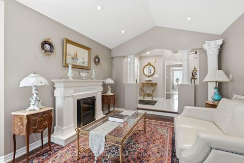 Photo 5 at 366 Amberlee Court, Glenway Estates, Newmarket