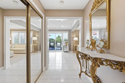 Photo 8 at 366 Amberlee Court, Glenway Estates, Newmarket