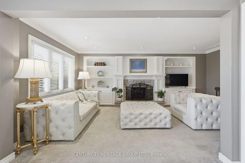 Photo 9 at 366 Amberlee Court, Glenway Estates, Newmarket