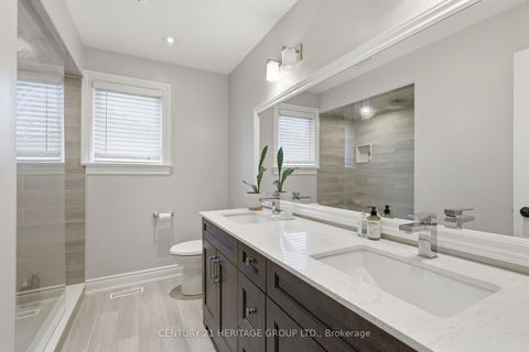 Photo 18 at 366 Amberlee Court, Glenway Estates, Newmarket