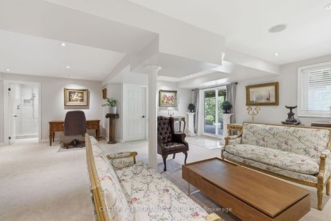 Photo 24 at 366 Amberlee Court, Glenway Estates, Newmarket
