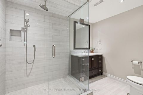 Photo 25 at 366 Amberlee Court, Glenway Estates, Newmarket