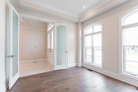 Photo 4 at 119 Jay Street, Maple Leaf, Toronto