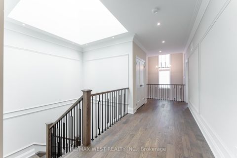 Photo 17 at 119 Jay Street, Maple Leaf, Toronto