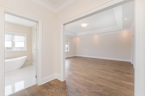 Photo 32 at 119 Jay Street, Maple Leaf, Toronto