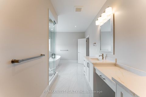 Photo 39 at 119 Jay Street, Maple Leaf, Toronto