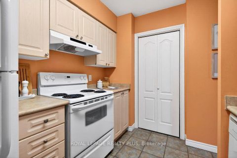 Photo 14 at 412 - 2088 Lawrence Avenue W, Weston, Toronto