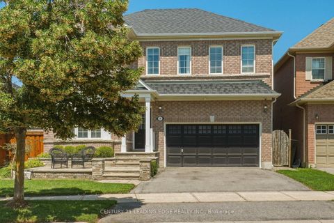 Photo 1 at 8 Haverhill Terrace, Bayview Wellington, Aurora