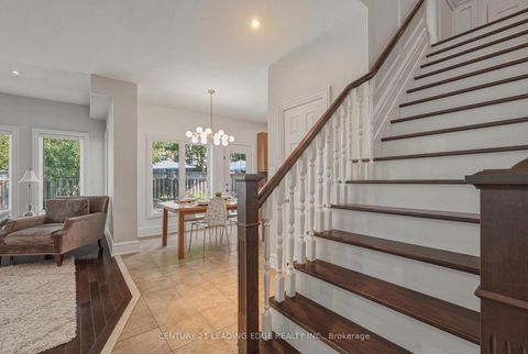 Photo 18 at 8 Haverhill Terrace, Bayview Wellington, Aurora