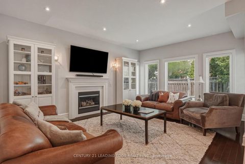 Photo 19 at 8 Haverhill Terrace, Bayview Wellington, Aurora