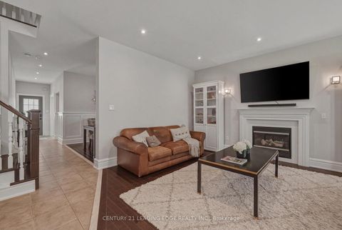 Photo 20 at 8 Haverhill Terrace, Bayview Wellington, Aurora