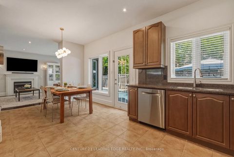 Photo 28 at 8 Haverhill Terrace, Bayview Wellington, Aurora