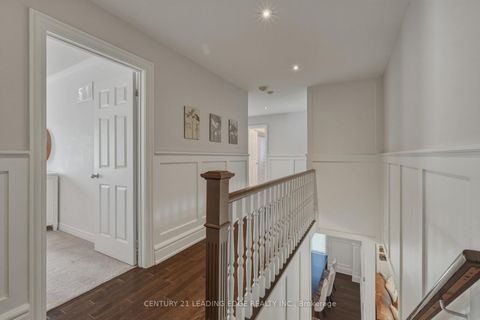 Photo 29 at 8 Haverhill Terrace, Bayview Wellington, Aurora