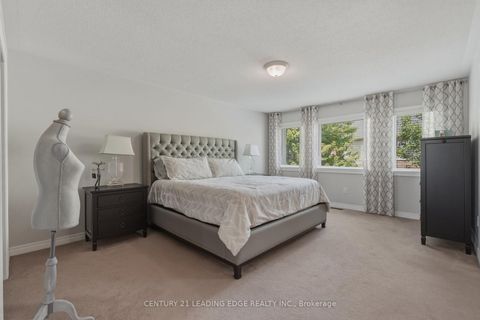 Photo 33 at 8 Haverhill Terrace, Bayview Wellington, Aurora